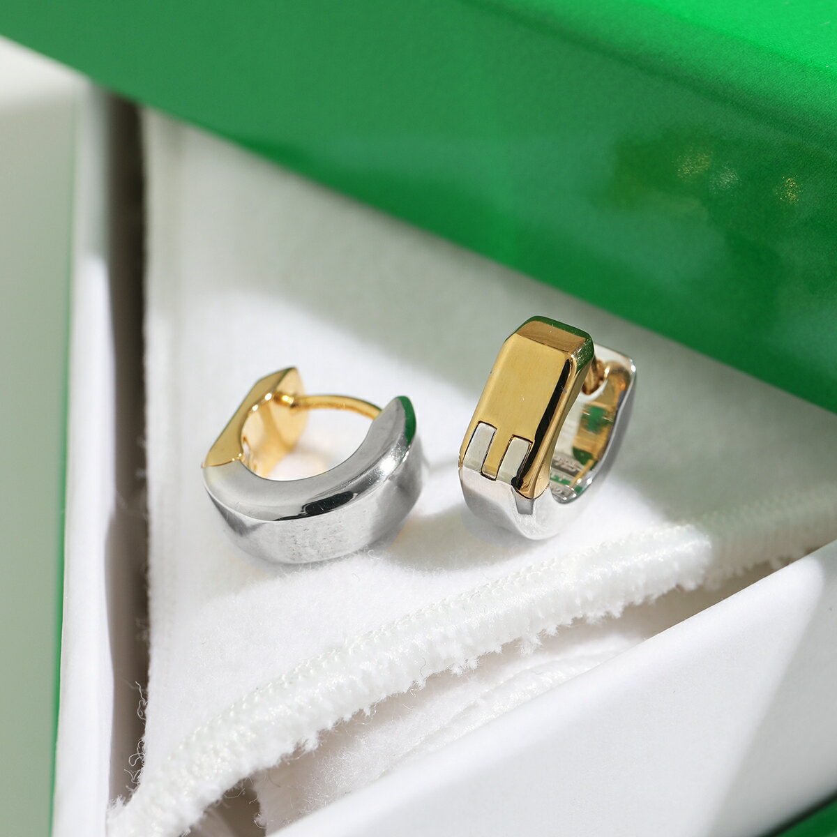 BOTTEGA VENETA ボッテガヴェネタ フープピアス ヒンジ 754370 V507D レディース アクセサリー 8119/SILVER/GOLDのサムネイル