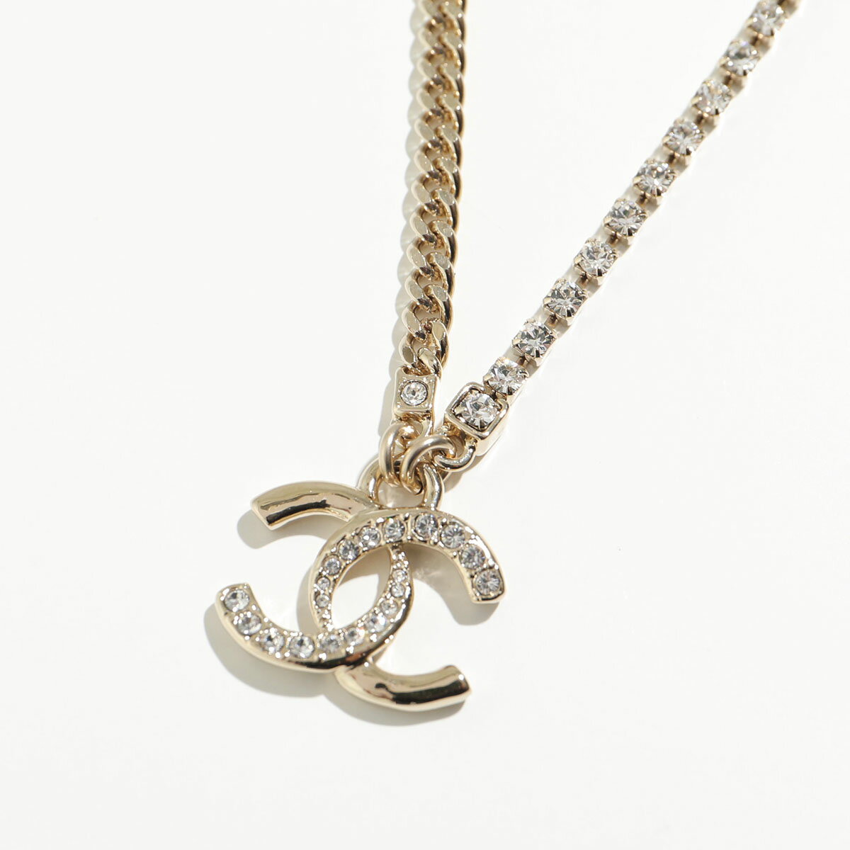 CHANEL シャネル ネックレス ABD044 B15387 レディース ペンダント ココマーク CCマーク クリスタル アクセサリー NU491のサムネイル