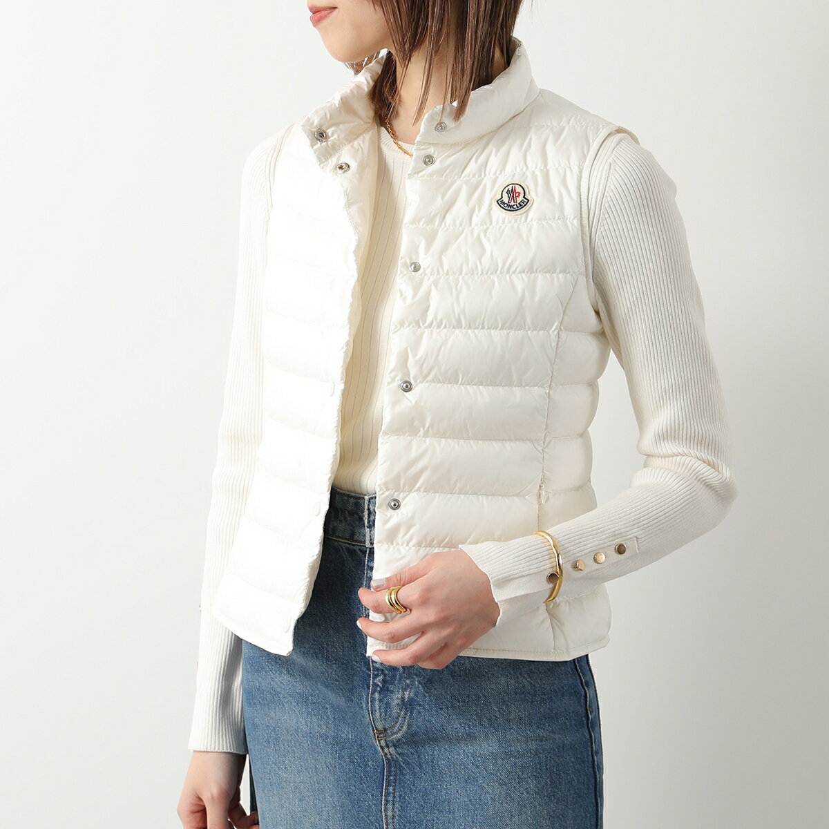 モンクレール ベスト レディース MONCLER KIDS モンクレール キッズ ダウンベスト 1A00085 595FE レディース ボタン付きスタンドネック ジレ ロゴ アイコンパッチ カラー2色