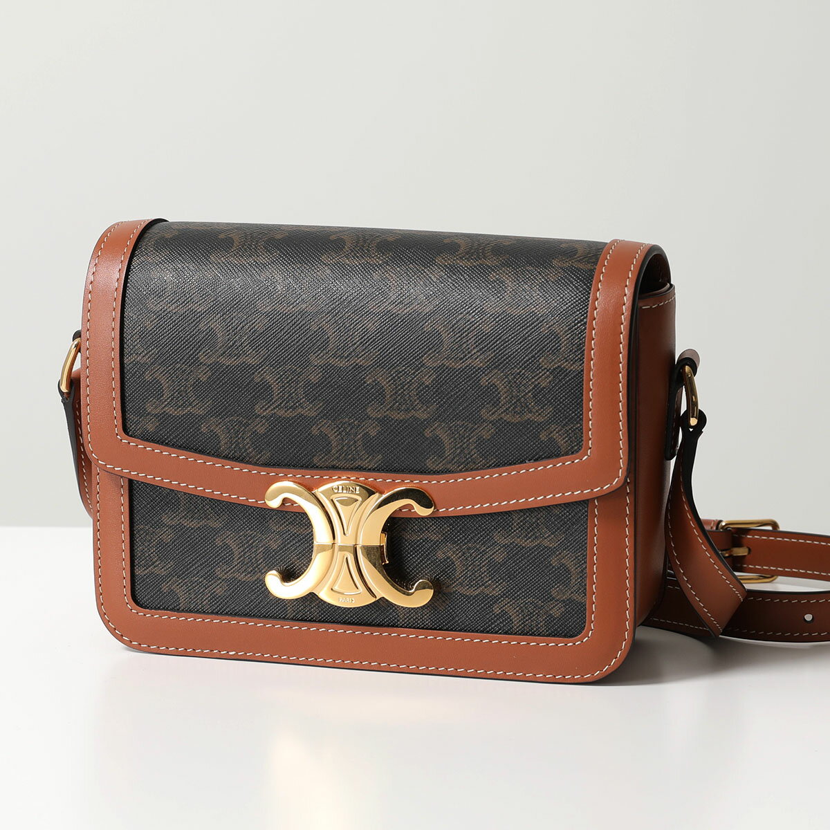 CELINE セリーヌ ショルダーバッグ Teen ティーン 188882BZ4.04LU レディース Triomphe トリオンフ レザー ロゴ ポシェット 鞄 Tan【cp_kikaku】【po_jyuuu】のサムネイル