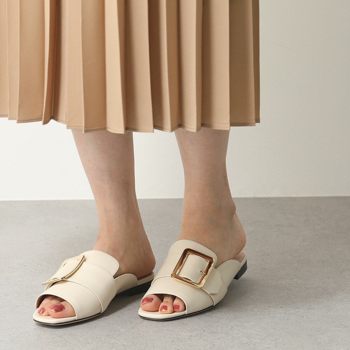 【エントリーでポイント最大7倍！30日21時〜23時59まで】BALLY バリー JANAYA FLAT/08 フラットサンダル バックルベルト レザー コンフォート ミュール 靴 03015/BONE-15 レディース