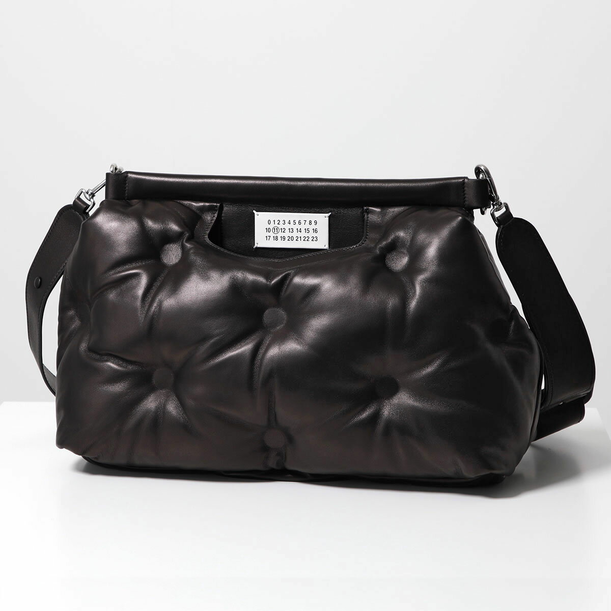 MAISON MARGIELA メゾンマルジェラ ショルダーバッグ Glam Slam グラムスラム SB1WG0034 P4300 レディース クラシック ミディアム ポーチ付き 鞄 T8013 SB1WG0034P4300T8013のサムネイル