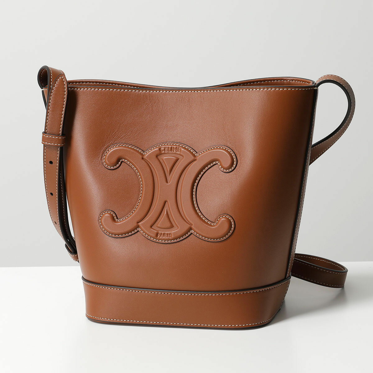 CELINE セリーヌ ショルダーバッグ Small Bucket スモール バケット キュイル 113783DU3.04LU 113783DU3.38NO レディース トリオンフ レザー クロスボディ 鞄 カラー2色【dc_kikaku】のサムネイル