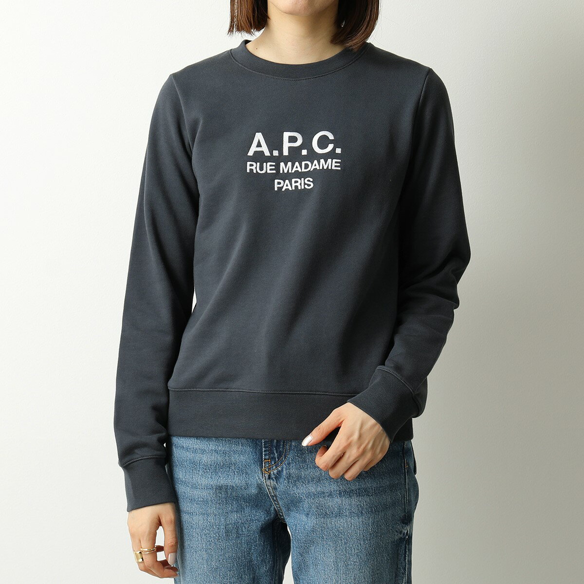 APC A.P.C. アーペーセー COEBH F27561 sweat tina スウェット トレーナー ロゴ刺繍 LAD/ANTHRACITE レディース【2021aw】のサムネイル