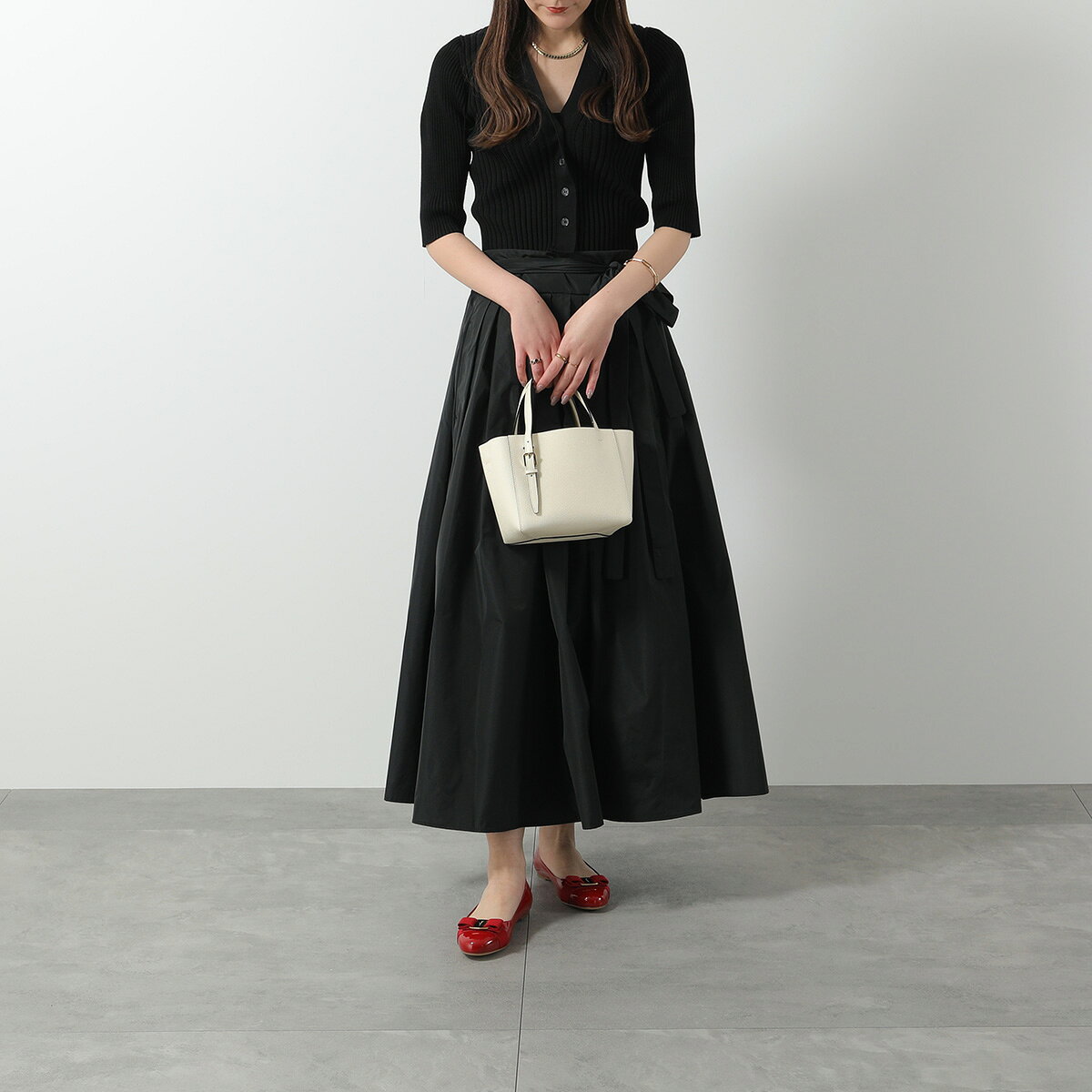 【最大2万円OFFクーポン対象・5/20限定】FERRAGAMO フェラガモ パンプス VARINA ヴ...