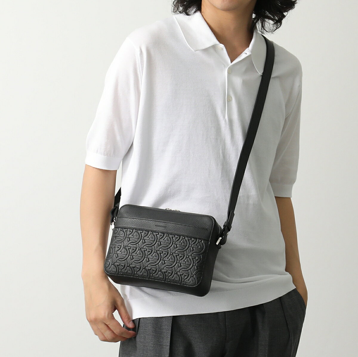 【最大2万円OFFクーポン対象・5/20限定】FERRAGAMO フェラガモ ショルダーバッグ T...