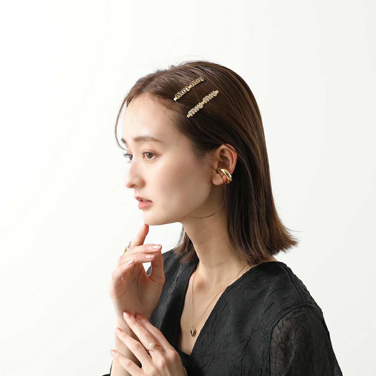 MIUMIU ミュウミュウ ヘアピン 5IF146 2F6T レディース エナメルメタル ロゴ ヘアアクセサリー ヘアクリップ カラー5色