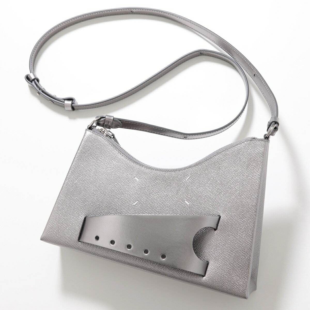 MAISON MARGIELA ★ ロゴ レザー ハンドバッグ / シルバー 楽天市場】maison margiela(カラーシルバー)(バッグ・小物