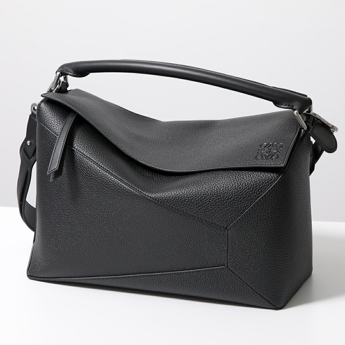 ★すぐ届く★LOEWE メンズ ショルダーバッグ 楽天市場】LOEWE(メンズバッグ|バッグ):バッグ・小物