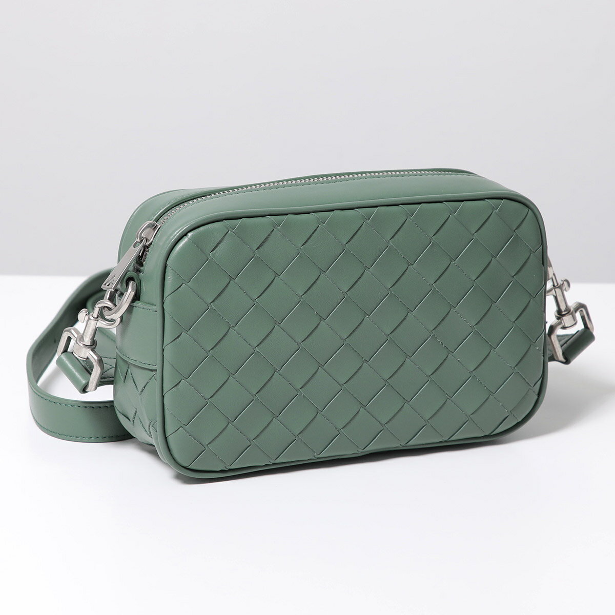 BOTTEGA VENETA ボッテガヴェネタ ショルダーバッグ 765911 V2HL1 レディース ミニ イントレチャート レザー カメラバッグ 鞄 3269/ALOE-SILVERのサムネイル