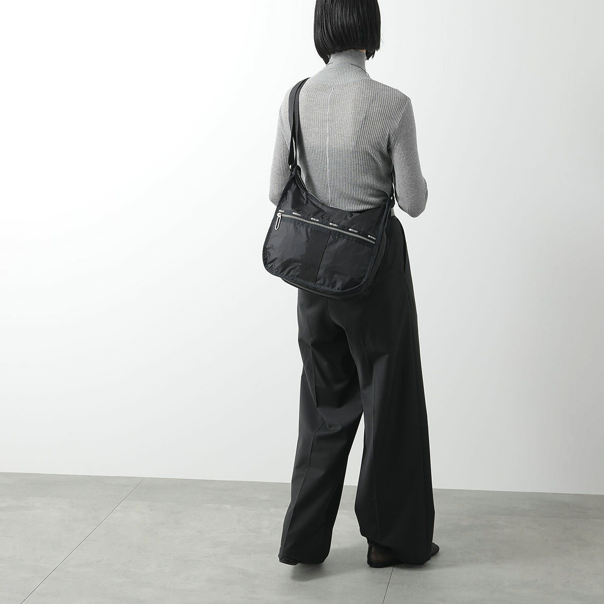 LeSportsac レスポートサック ショルダーバッグ Essential Medium Hobo エッセンシ...