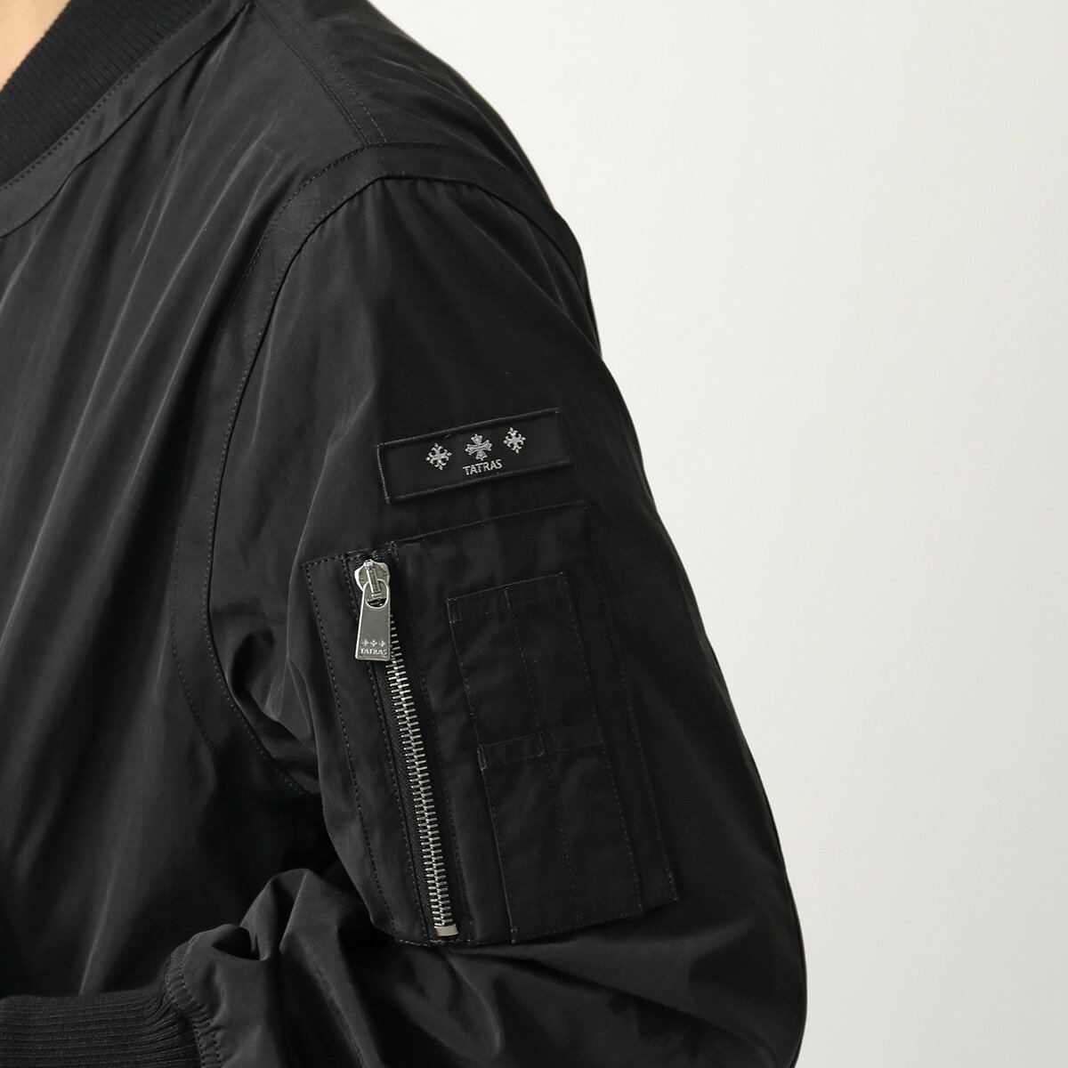 TATRAS タトラス ブルゾン BAGOLARO バゴラロ MJXA0089033588 メンズ MA-1 ボンバージャケット ロゴタグ カラー2色