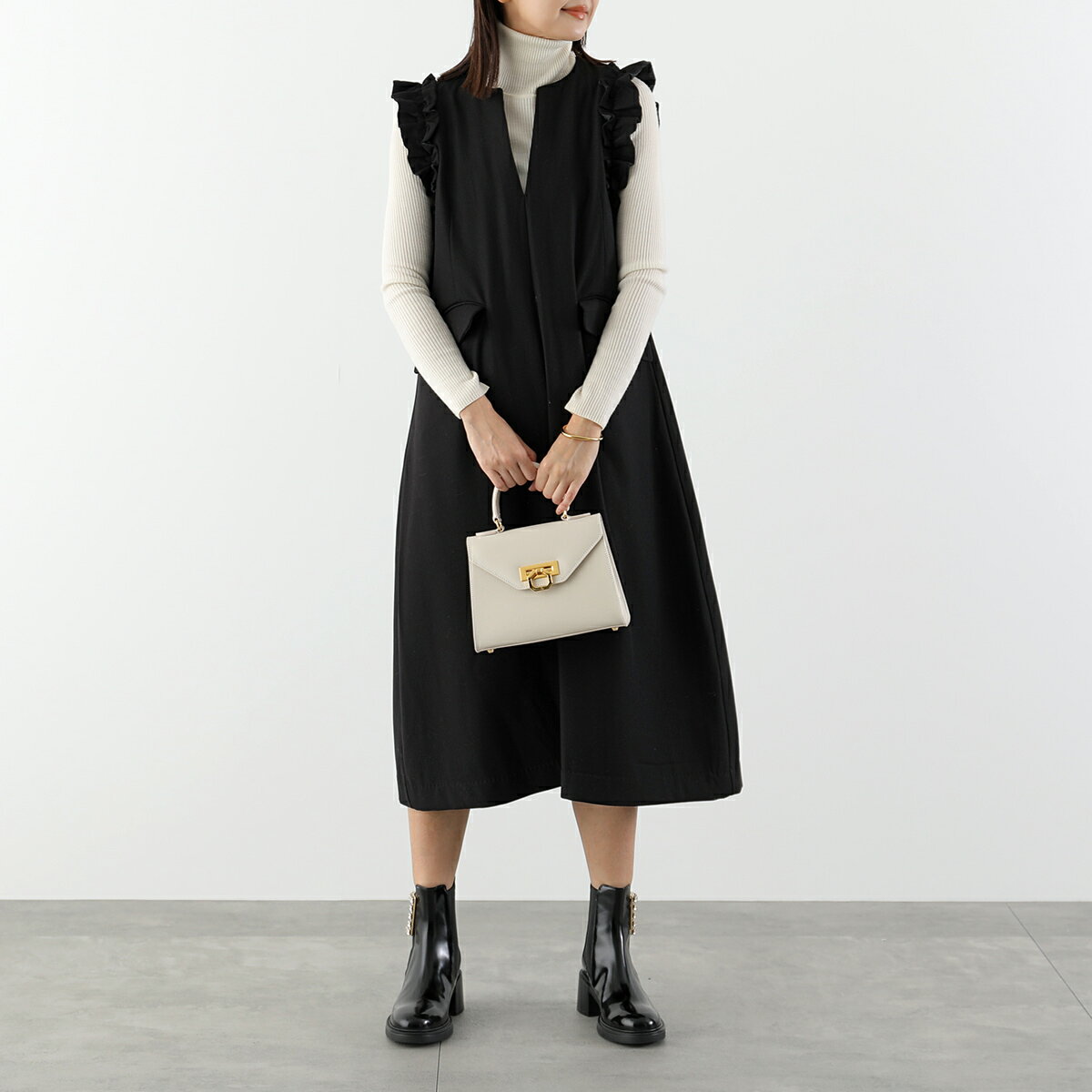 ＊美品【ソーノ】ワンピース　ピンタック　Aライン　ブラック　パール　M 美品【ソーノ】ワンピース ピンタック Aライン ブラック パール M 楽天