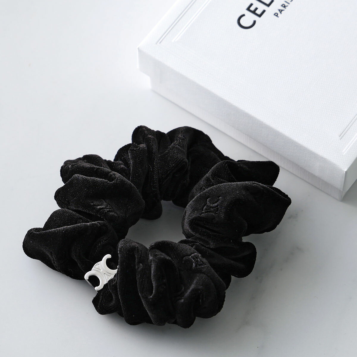 【新品未使用】CELINEセリーヌシュシュ♡箱、紙袋付き大幅お値下げ早い者勝ち！ セリーヌCELINE】美品！人気！早い者勝ち！最終値下げ！シュシュ