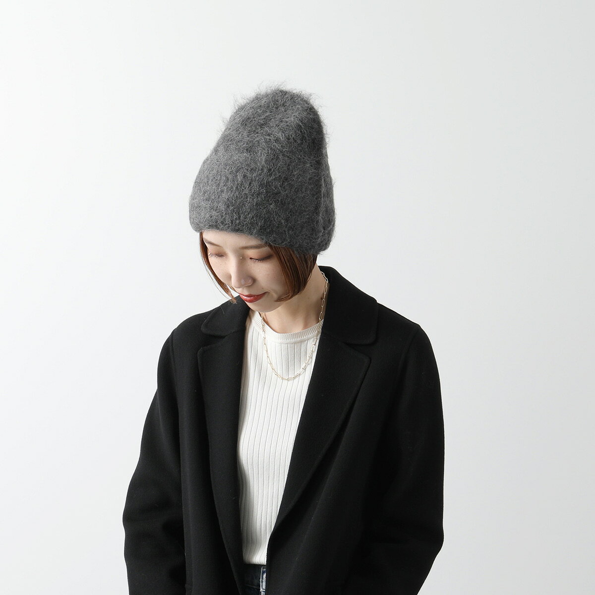 インポートセレクトmuseeの【最大2万円OFFクーポン対象・8/20限定】Toteme トーテム ニット帽 ALPACA KNIT BEANIE WSH1524 YA0106 レディース アルパカブレンド ビーニー ニットキャップ 帽子 カラー5色｜アングル3