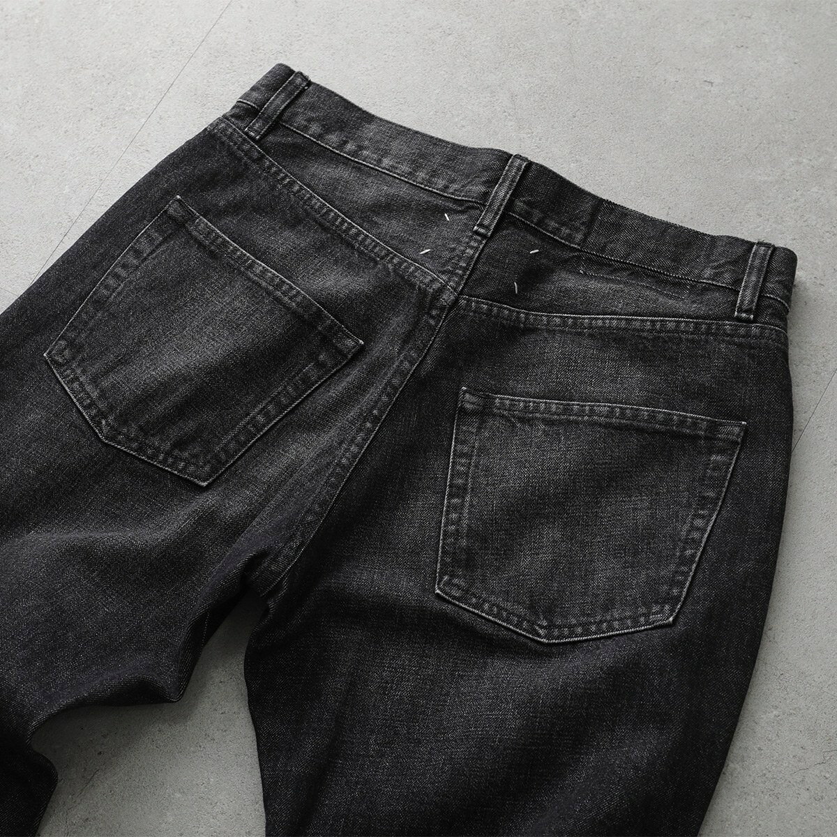 Rakuten - MAISON MARGIELA メゾンマルジェラ ジーンズ S67LA0043 M30036 メンズ デニムパンツ ストレートパンツ ボタンフライ コットン 962