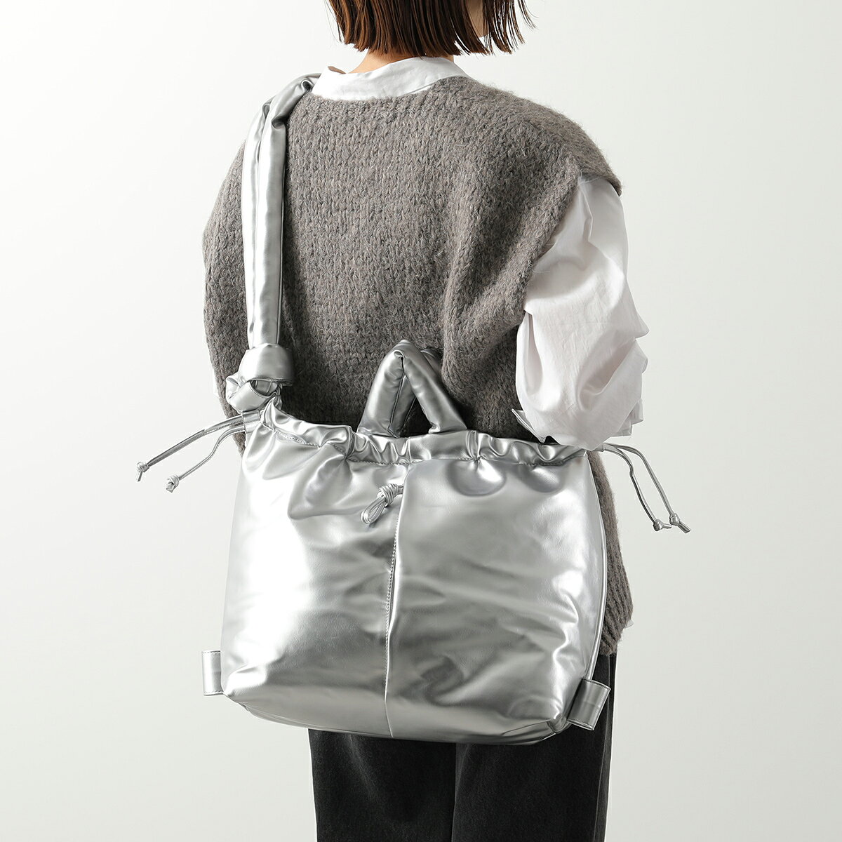 OLEND オレンド ショルダーバッグ Ona Vegan Leather ヴィーガン レザー レディース バックパック ハンドバッグ クロスボディ 3WAY 鞄 SILVER