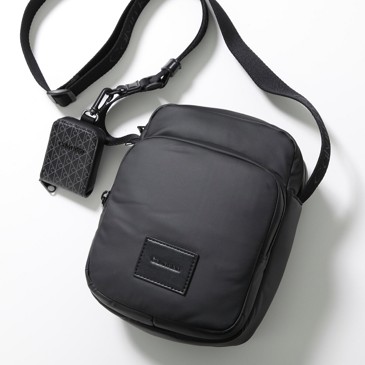 CALVIN KLEIN - Calvin Klein カルバンクライン ショルダーバッグ PUFFER UTILITY REPORTER LV04D3200G メンズ コインポケット付き ロゴ 鞄 UB1/Black