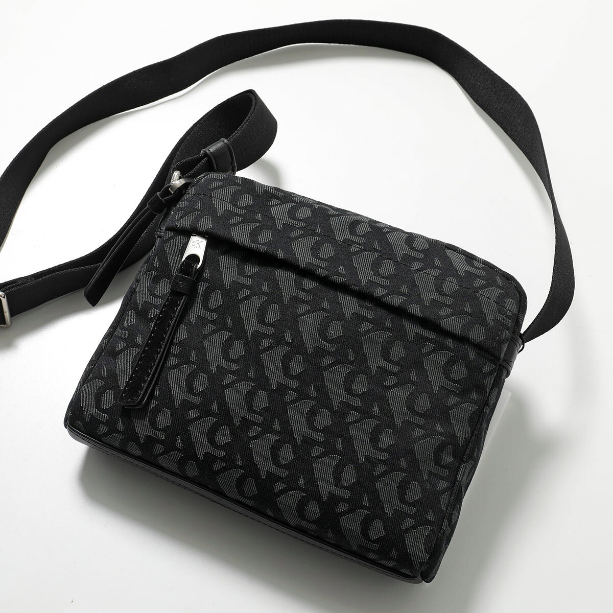 CALVIN KLEIN - Calvin Klein カルバンクライン ショルダーバッグ SLOUCHED MONOGRAM MI LV04G3175G メンズ ジャガードロゴ モノグラム 鞄 UB1