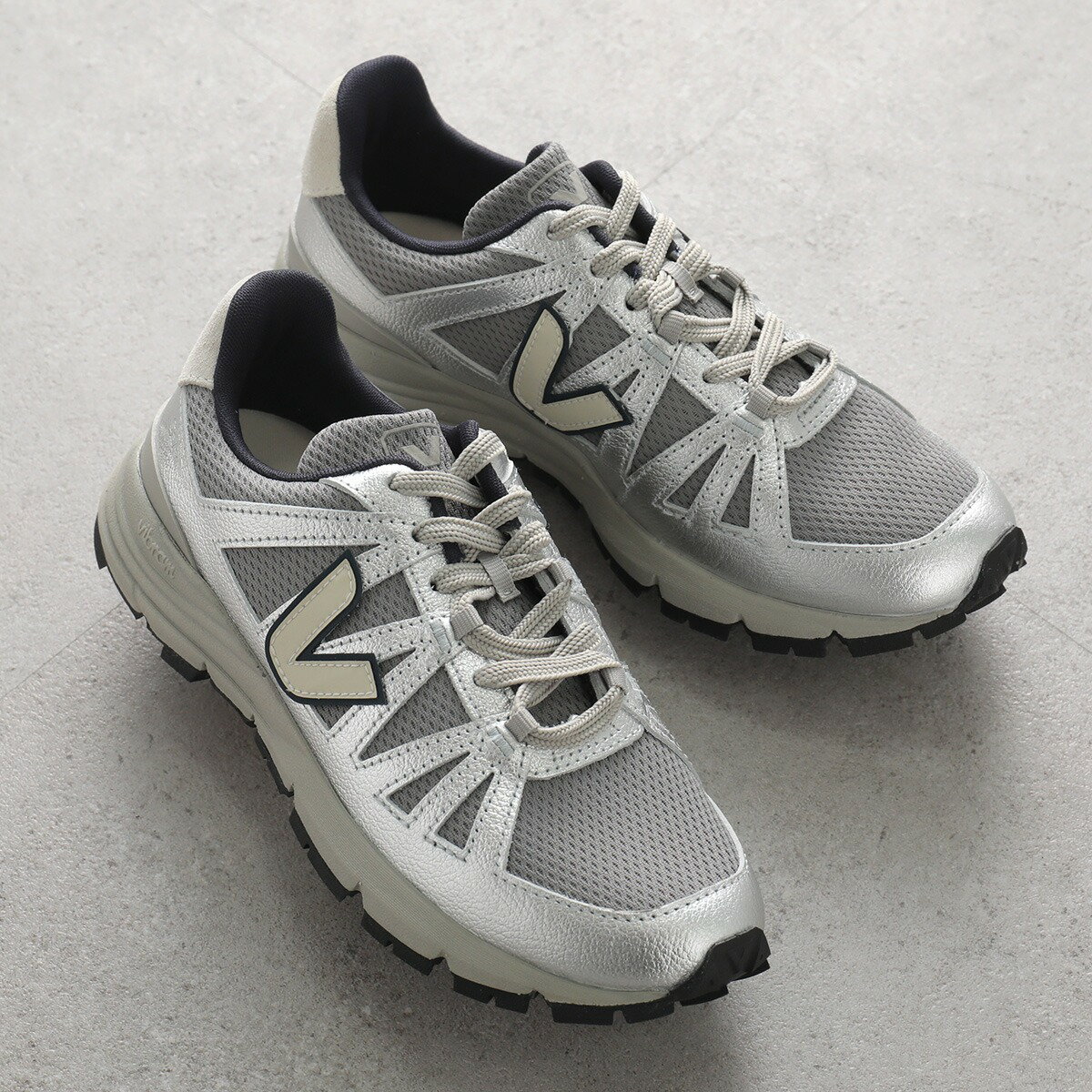 Rakuten - VEJA ヴェジャ スニーカー SALAR LT ALVEOMESH サラー ST1820968 レディース ローカット Vibramソール ビブラム シューズ 靴 ARDOISE-PIERRE-SILVER