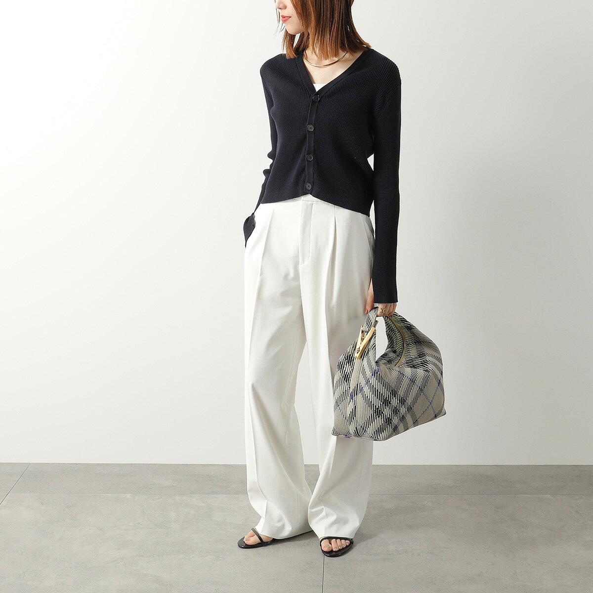 最大2万円OFF ・9 20限定 BURBERRY バーバリー ハンドバッグ LL MD PEG CH4 ペグ ミディアム 80 auc-marks-run-10573121 インポートセレクトmusee サンプル画像2