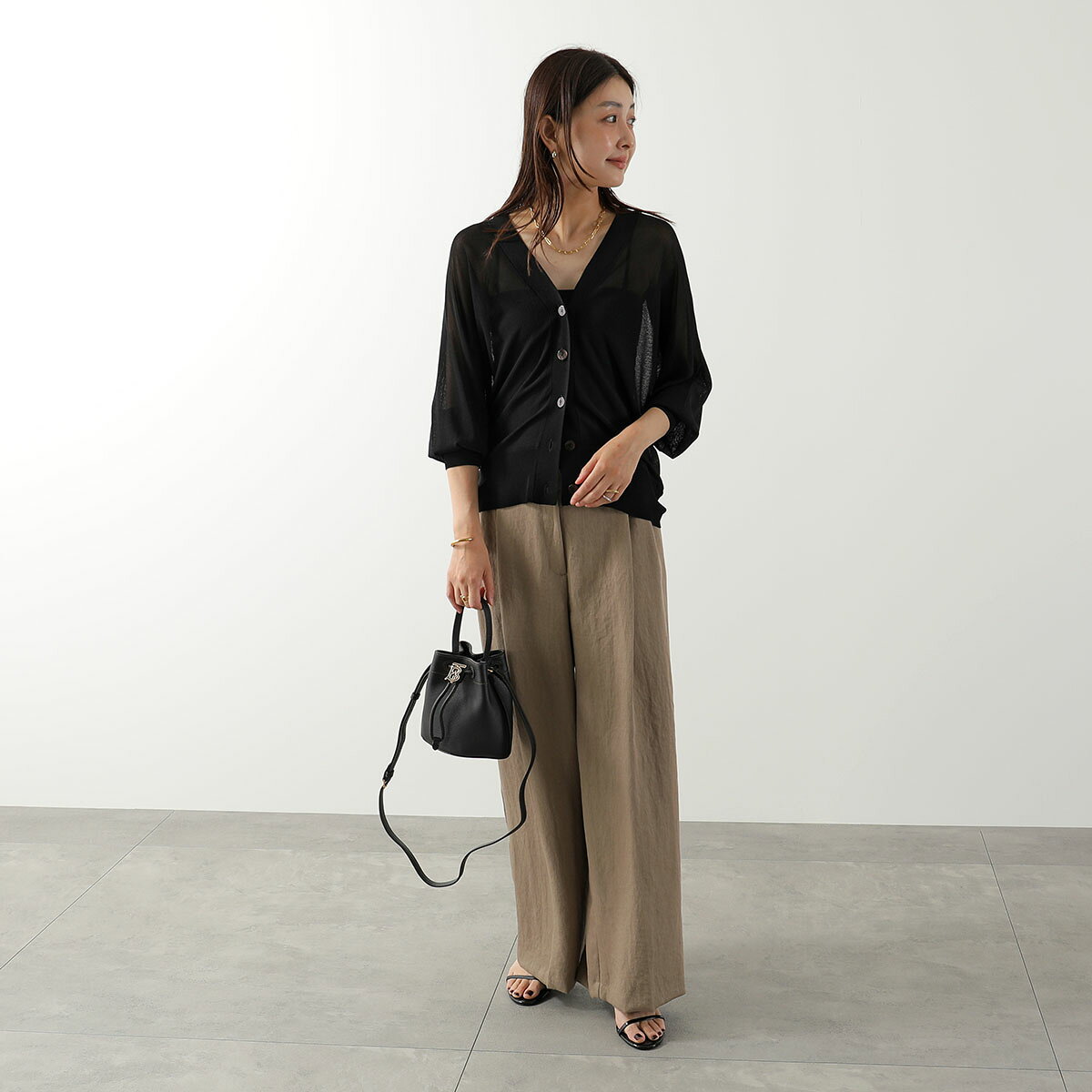 BURBERRY バーバリー ショルダーバッグ LL MN DRAWSTRING BUCKET 8066182 レディース クロ auc-marks-run-10573158 インポートセレクトmusee サンプル画像3
