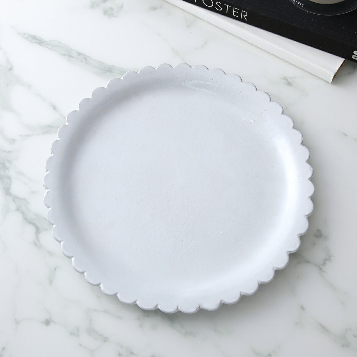 【最大2万円OFFクーポン対象・3/8限定】Astier de Villatte アスティエ・ド・ヴィラット ディナープレート Daisy Dinner Plate ASPDSY2 陶器 食器 大皿 花 フラワー【返品交換不可】 【dc_kikaku】