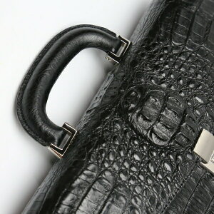 【新品】カイマンクロコワニ3678カイマンクロコダイルブラックセカンドバッグCAIMANCROCODILE【SS】
