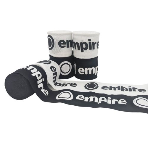 Empire Protape[エンパイア プロテープ]　 エンパイアープロ ハンドラップ Black＆White モノクロタイプが登場！ 長さ：4.5m　 エンパイアープロ ハンドラップ Black＆White は、手を保護するための重要なアイテムです。 ストレッチコットンで作られているため、トレーニング中に手に正しい張力がかかるようになっています。 色は 黒 または 白 の2色からお選びいただけます。 ◆14時までのご注文で本日発送！！（土日祝日を除く） 関東・近畿など明日お届け。中国四国地方は明日の午後以降お届け。北海道・沖縄など離陸は2日後となります。 ※最短発送ご希望の場合には日付指定はしないでください。時間指定は承ります！ ◆当店に在庫がある商品です。安心してご注文ください。 ※当店は自社ショップやモールなど複数店舗での出品の在庫を共有しているため、ご注文のタイミングによっては品切れとなる場合がございます。ご了承ください。 まずは当店にて在庫確認を致しご連絡いたします。ご注文後の当店からのご連絡をお待ちください。 ◆当店では交換・返品もできます！ 当店は、サイズが合わないなどお客様理由での返品・交換も受け付けております。 商品がお手元に届いたら、袋を破損しないよう開封し、タグを切り取らずにご試着ください。 サイズが合わない場合には商品到着から7日以内に当店にご連絡いただければご対応をさせて頂きますのでご安心してショッピングをお楽しみください！ ※お客様ご都合での返品・交換は送料はお客様ご負担となります。詳しくは、「返品について」の概要欄をよくお読みください。 ※こちらは海外製の為、日本製と比較するとプリントのズレ、縫い目のズレ、糸の解れなど若干品質に違いがございますがご了承ください。 ※サイズにつきましては日本製と異なる場合がございます。タグを切り取らずご試着ください。 ※ご希望商品ございましたらリクエストにもできる限りご対応させて頂きます！ MMA、総合格闘技、ボクシング、キックボクシング、ブラジリアン柔術、グラップリング、ムエタイ、タイボクシング、UFC、RIZIN、ラウェイ、トレーニング、フィットネス※在庫についてのご注意点 当店では在庫を他ショップ(自社ショップやAmazonなど）と同一管理しておりますため、ご注文のタイミングによっては欠品となる場合もございます。予めご了承ください。 在庫の有無につきましては、ご注文後の当店からの受注完了メールにてご確認頂けますようお願いします。