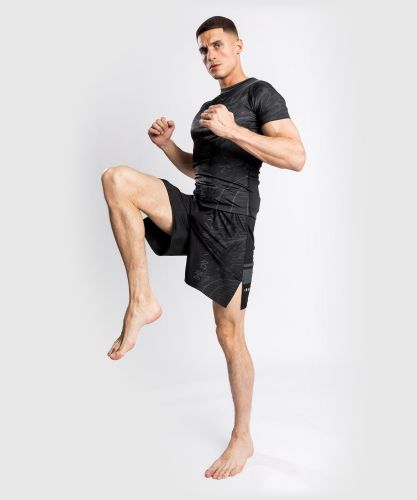 VENUM 　ファイトショーツ　YKZ21 （黒/黒）／ Fight Shorts - Black/Black　／　正規品 ファイトパンツ ボクシングショーツ ボクシングパンツ トレーニングウェア 試合 練習着 アクティブショーツ ボトムス ユニフォーム メンズ レディース ユニセックス ブラック