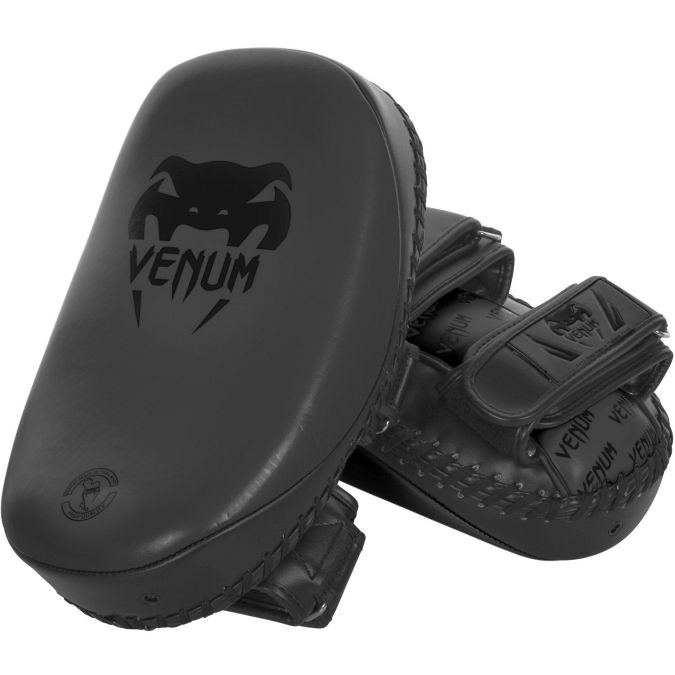 VENUM [̥]åѥåɡLight - 饤ȡʥޥåȥ֥åˡʥڥˡ Kick Pads (Pair) - Matte/Black ߥå Mitt ʥ Υ  Ʈ ܥ åܥ ֥饸ꥢ MMA  Ƿ ɡåߥåȡåܥ󥰥ߥå