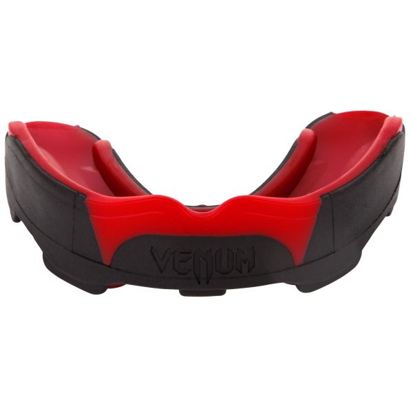 VENUM 　マウスガード　Predator - プレデター（黒/赤）／ Mouthguard - Black/Red（ケースつき）／ スポーツ用 マウスピース スポーツ 総合格闘技 ボクシング キックボクシング ブラジリアン柔術 MMA UFC ヴェナム ヴェノム ベヌム ベナム ベノム メンズ