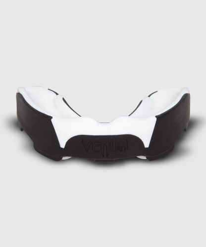 VENUM ヴェヌム マウスガード Predator - プレデター（黒/白）／ Mouthguard - Black/White（ケースつき）／ スポーツ用 大人用 マウスピース スポーツ 総合格闘技 ボクシング キックボクシング ブラジリアン柔術 MMA UFC ヴェナム ヴェノム ベヌム ベナム ベノム