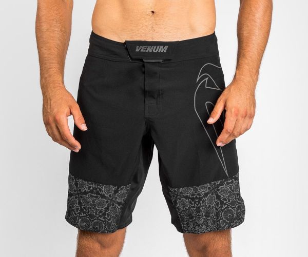 VENUM [ヴェヌム] ファイトショーツ リフレクティブ ライト 4.0 黒/黒 ／ Fight Shorts Reflective Light 4.0 - Black/Black ／ 正規品 ファイトパンツ ボクシングショーツ ボクシングパンツ …