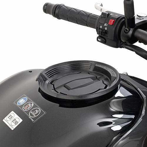 バイク タンクバッグ GIVI BF29 Tanklock用フランジ固定キット Kawasaki Ninja 1000 SX 20-, Z900 17-, Versys-X 300, Versys 1000 19-, Ninja 400, Z400