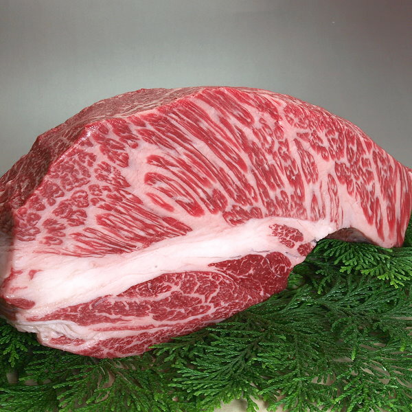 国産 牛肩ロースブロック かたまり肉1kg/ステーキ ローストビーフ 焼き肉 焼肉 BBQ バーベキューに当店厳選の旨い牛(F1交雑種)の肩ロース肉