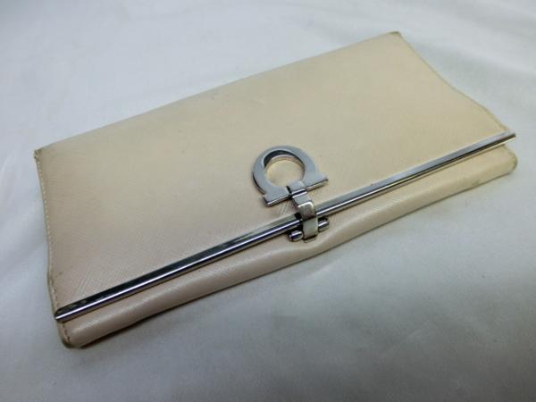 Salvatore Ferragamo サルヴァトーレフェラガモ 長財布 【中古】