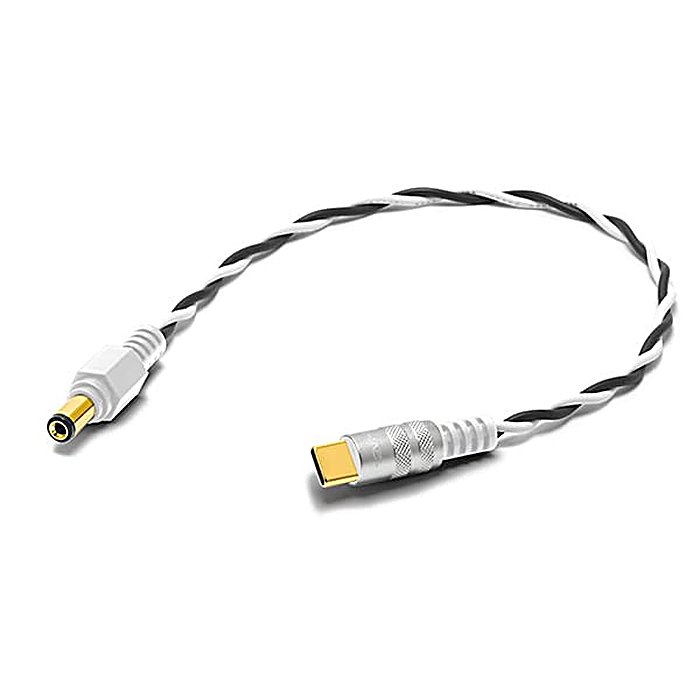 OYAIDE(オヤイデ) / DC-3398USB PDT 12V(-)/0.3mの事ならフレンズにご相談ください。 OYAIDE(オヤイデ) / DC-3398USB PDT 12V(-)/0.3mの特長！OYAIDE DC-3398USB PDT 12V(-)/0.3m 電源ケーブル OYAIDE(オヤイデ) / DC-3398USB PDT 12V(-)/0.3mのココが凄い！USB PD3.0対応の充電器やモバイルバッテリーから12V電源を取り出せるケーブル。最大3A供給でき、マルチエフェクターなど大型電源アダプターの代替として活用できます。 OYAIDE(オヤイデ) / DC-3398USB PDT 12V(-)/0.3mのメーカー説明 OYAIDE DC-3398USB PDT 12V(-)/0.3mおやいで でぃーしー3398ゆーえすびー ぴーでぃーてぃー12ぼると まいなす0.3えむUSB PD3.0規格対応の充電器やモバイルバッテリーを接続することで、12Vの電源供給が可能なケーブルです。最大3Aまでの電流に対応し、大容量の電源が必要な機材にも幅広く対応します。●主な特徴・USB PD3.0規格対応の充電器・モバイルバッテリーに対応・12V電圧の取り出しが可能・最大3Aまでの電流供給に対応・マルチエフェクターなど大型アダプターの代替として使用可能【OYAIDE】高品質なオーディオケーブルおよび電源関連製品を手掛ける専門メーカーです。 OYAIDE(オヤイデ) / DC-3398USB PDT 12V(-)/0.3mの仕様 接続規格：USB PD3.0対応出力電圧：12V最大電流：3Aケーブル長：0.3mOYAIDE(オヤイデ) / DC-3398USB PDT 12V(-)/0.3mの事ならフレンズにご相談ください。 OYAIDE(オヤイデ) / DC-3398USB PDT 12V(-)/0.3mの特長！OYAIDE DC-3398USB PDT 12V(-)/0.3m 電源ケーブル OYAIDE(オヤイデ) / DC-3398USB PDT 12V(-)/0.3mのココが凄い！USB PD3.0対応の充電器やモバイルバッテリーから12V電源を取り出せるケーブル。最大3A供給でき、マルチエフェクターなど大型電源アダプターの代替として活用できます。 OYAIDE(オヤイデ) / DC-3398USB PDT 12V(-)/0.3mのメーカー説明 OYAIDE DC-3398USB PDT 12V(-)/0.3mおやいで でぃーしー3398ゆーえすびー ぴーでぃーてぃー12ぼると まいなす0.3えむUSB PD3.0規格対応の充電器やモバイルバッテリーを接続することで、12Vの電源供給が可能なケーブルです。最大3Aまでの電流に対応し、大容量の電源が必要な機材にも幅広く対応します。●主な特徴・USB PD3.0規格対応の充電器・モバイルバッテリーに対応・12V電圧の取り出しが可能・最大3Aまでの電流供給に対応・マルチエフェクターなど大型アダプターの代替として使用可能【OYAIDE】高品質なオーディオケーブルおよび電源関連製品を手掛ける専門メーカーです。 OYAIDE(オヤイデ) / DC-3398USB PDT 12V(-)/0.3mの仕様 接続規格：USB PD3.0対応出力電圧：12V最大電流：3Aケーブル長：0.3m