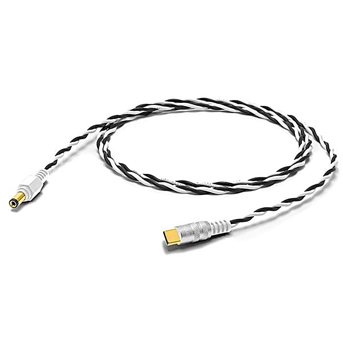 OYAIDE(オヤイデ) / DC-3398USB PDT 9V(-)/1.2mの事ならフレンズにご相談ください。 OYAIDE(オヤイデ) / DC-3398USB PDT 9V(-)/1.2mの特長！OYAIDE DC-3398USB PDT 9V(-)/1.2m 電源ケーブル OYAIDE(オヤイデ) / DC-3398USB PDT 9V(-)/1.2mのココが凄い！USB PD3.0対応の充電器やモバイルバッテリーから12V電源を取り出せるケーブル。最大3Aの供給が可能で、マルチエフェクターなど消費電力の大きい機器の電源としても活用できます。 OYAIDE(オヤイデ) / DC-3398USB PDT 9V(-)/1.2mのメーカー説明 OYAIDE DC-3398USB PDT 9V(-)/1.2mオヤイデ ディーシー サンスリーキューキューエイト ユーエスビー ピーディーティー キュウブイUSB PD3.0規格対応の充電器やモバイルバッテリーと組み合わせることで、12V電圧を供給するケーブルです。最大3Aまでの電流供給に対応し、大容量の電源が必要な機器の電源ケーブルとしても使用できます。●主な特徴・USB PD3.0規格に対応・12V電圧を出力・最大3Aまで供給可能・ケーブル長1.2m【OYAIDE】楽器用ケーブルやアクセサリーを手掛ける、日本の音響機器メーカーです。 OYAIDE(オヤイデ) / DC-3398USB PDT 9V(-)/1.2mの仕様 種類：電源ケーブル出力電圧：12V最大電流：3Aケーブル長：1.2mOYAIDE(オヤイデ) / DC-3398USB PDT 9V(-)/1.2mの事ならフレンズにご相談ください。 OYAIDE(オヤイデ) / DC-3398USB PDT 9V(-)/1.2mの特長！OYAIDE DC-3398USB PDT 9V(-)/1.2m 電源ケーブル OYAIDE(オヤイデ) / DC-3398USB PDT 9V(-)/1.2mのココが凄い！USB PD3.0対応の充電器やモバイルバッテリーから12V電源を取り出せるケーブル。最大3Aの供給が可能で、マルチエフェクターなど消費電力の大きい機器の電源としても活用できます。 OYAIDE(オヤイデ) / DC-3398USB PDT 9V(-)/1.2mのメーカー説明 OYAIDE DC-3398USB PDT 9V(-)/1.2mオヤイデ ディーシー サンスリーキューキューエイト ユーエスビー ピーディーティー キュウブイUSB PD3.0規格対応の充電器やモバイルバッテリーと組み合わせることで、12V電圧を供給するケーブルです。最大3Aまでの電流供給に対応し、大容量の電源が必要な機器の電源ケーブルとしても使用できます。●主な特徴・USB PD3.0規格に対応・12V電圧を出力・最大3Aまで供給可能・ケーブル長1.2m【OYAIDE】楽器用ケーブルやアクセサリーを手掛ける、日本の音響機器メーカーです。 OYAIDE(オヤイデ) / DC-3398USB PDT 9V(-)/1.2mの仕様 種類：電源ケーブル出力電圧：12V最大電流：3Aケーブル長：1.2m