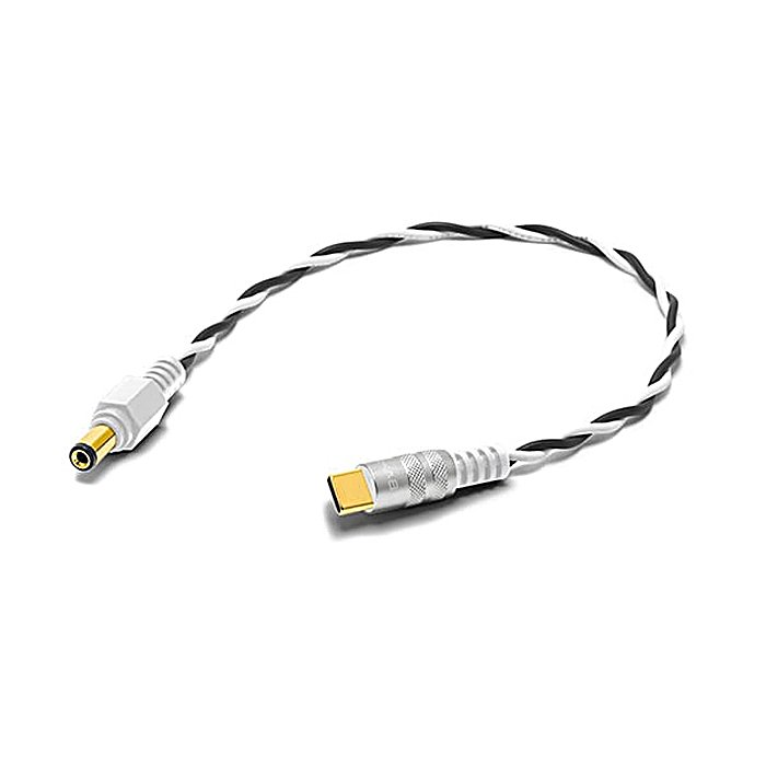 OYAIDE(オヤイデ) / DC-3398USB PDT 9V(-)/0.3mの事ならフレンズにご相談ください。 OYAIDE(オヤイデ) / DC-3398USB PDT 9V(-)/0.3mの特長！OYAIDE DC-3398USB PDT 9V(-)/0.3m パワーサプライ OYAIDE(オヤイデ) / DC-3398USB PDT 9V(-)/0.3mのココが凄い！USB PD3.0対応の充電器やモバイルバッテリーから9V電源を取り出せるケーブル。最大3Aの供給に対応し、エフェクターやマルチペダルの電源として活用できます。 OYAIDE(オヤイデ) / DC-3398USB PDT 9V(-)/0.3mのメーカー説明 OYAIDE DC-3398USB PDT 9V(-)/0.3mオヤイデ ディーシー3398ユーエスビー ピーディーティー 9ボルト マイナス 0.3メートルUSB PD3.0規格対応の充電器やモバイルバッテリーを接続することで、9V電源を供給するケーブルです。従来の専用アダプターに代わる電源ソリューションとして、エフェクターやマルチペダルの駆動に対応します。●主な特徴・USB PD3.0規格対応の充電器やモバイルバッテリーに対応・9V電圧を出力・最大3Aまでの電流供給が可能・大容量アダプターが必要な機材の代替として使用可能【OYAIDE】高品質なオーディオケーブルと電源ソリューションを提供する日本の音響機器メーカーです。 OYAIDE(オヤイデ) / DC-3398USB PDT 9V(-)/0.3mの仕様 種類：パワーサプライケーブル出力電圧：9V最大供給電流：3Aケーブル長：0.3m対応規格：USB PD3.0OYAIDE(オヤイデ) / DC-3398USB PDT 9V(-)/0.3mの事ならフレンズにご相談ください。 OYAIDE(オヤイデ) / DC-3398USB PDT 9V(-)/0.3mの特長！OYAIDE DC-3398USB PDT 9V(-)/0.3m パワーサプライ OYAIDE(オヤイデ) / DC-3398USB PDT 9V(-)/0.3mのココが凄い！USB PD3.0対応の充電器やモバイルバッテリーから9V電源を取り出せるケーブル。最大3Aの供給に対応し、エフェクターやマルチペダルの電源として活用できます。 OYAIDE(オヤイデ) / DC-3398USB PDT 9V(-)/0.3mのメーカー説明 OYAIDE DC-3398USB PDT 9V(-)/0.3mオヤイデ ディーシー3398ユーエスビー ピーディーティー 9ボルト マイナス 0.3メートルUSB PD3.0規格対応の充電器やモバイルバッテリーを接続することで、9V電源を供給するケーブルです。従来の専用アダプターに代わる電源ソリューションとして、エフェクターやマルチペダルの駆動に対応します。●主な特徴・USB PD3.0規格対応の充電器やモバイルバッテリーに対応・9V電圧を出力・最大3Aまでの電流供給が可能・大容量アダプターが必要な機材の代替として使用可能【OYAIDE】高品質なオーディオケーブルと電源ソリューションを提供する日本の音響機器メーカーです。 OYAIDE(オヤイデ) / DC-3398USB PDT 9V(-)/0.3mの仕様 種類：パワーサプライケーブル出力電圧：9V最大供給電流：3Aケーブル長：0.3m対応規格：USB PD3.0