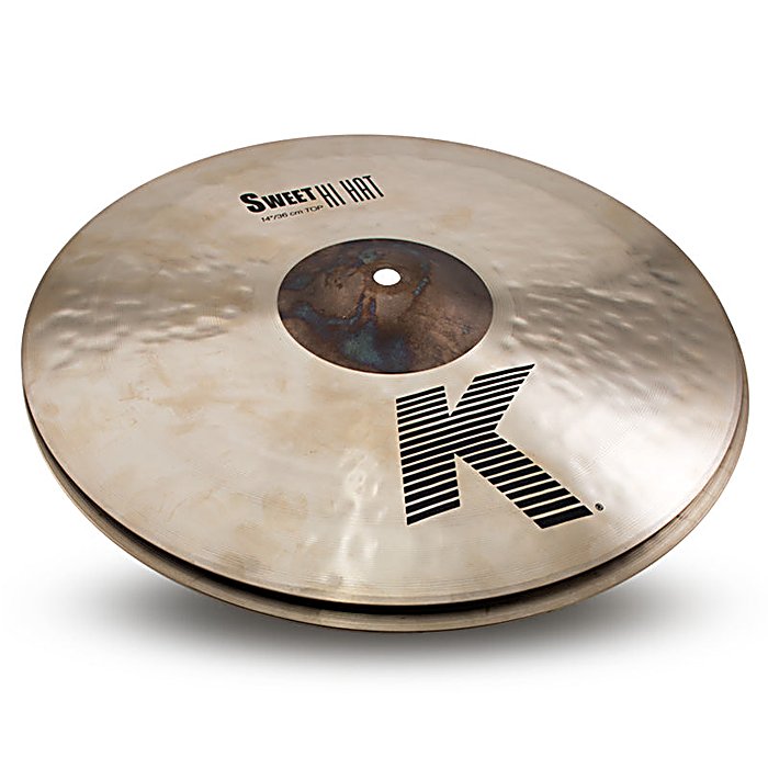 Zildjian(ジルジャン) / KSW14HHの事ならフレンズにご相談ください。 Zildjian(ジルジャン) / KSW14HHの特長！Zildjian K Sweet 14" ハイハット Zildjian(ジルジャン) / KSW14HHのココが凄い！Kジルジャンファミリーのダークな音色をベースに、より大きく薄いという特性で華やかさとレスポンスを備えたモデル。ランダムハンマリング加工により美しくふくよかなサウンドを実現。軽いウェイトで低く落ち着いたピッチが特徴。高価格帯の製品で、ポピュラーミュージック向けの音作りとなっています。 Zildjian(ジルジャン) / KSW14HHのメーカー説明 K ジルジャンハイハットより軽いウェイトで、低く落ち着いたピッチを生み出すKジルジャン スウィートコレクションは、Kファミリーのダークな音色をベースに、ポピュラーミュージックのワールドトレンドである、より大きく、より薄いという特長を持ち、華やかさとレスポンスを加えた、Kファミリーの奥行きを更に広げるモデルです。 Kジルジャン スウィートコレクションは、Kジルジャン伝統のランダムハンマリングを施し、美しくふくよかなサウンドを実現しています。●サイズ:14インチ/約36cm●フィニッシュ:トラディショナル●ウェイト:トップ/シン、ボトム/ヘヴィー●上下ペア販売 Zildjian(ジルジャン) / KSW14HHの仕様 サイズ：14インチ/約36cmフィニッシュ：トラディショナルウェイト：トップ/シン、ボトム/ヘヴィー販売形態：上下ペア販売 全て新品。ケーブル・消耗品以外メーカー1年保証書付のでご安心してお買いもの頂けます。Zildjian(ジルジャン) / KSW14HHの事ならフレンズにご相談ください。 Zildjian(ジルジャン) / KSW14HHの特長！Zildjian K Sweet 14" ハイハット Zildjian(ジルジャン) / KSW14HHのココが凄い！Kジルジャンファミリーのダークな音色をベースに、より大きく薄いという特性で華やかさとレスポンスを備えたモデル。ランダムハンマリング加工により美しくふくよかなサウンドを実現。軽いウェイトで低く落ち着いたピッチが特徴。高価格帯の製品で、ポピュラーミュージック向けの音作りとなっています。 Zildjian(ジルジャン) / KSW14HHのメーカー説明 K ジルジャンハイハットより軽いウェイトで、低く落ち着いたピッチを生み出すKジルジャン スウィートコレクションは、Kファミリーのダークな音色をベースに、ポピュラーミュージックのワールドトレンドである、より大きく、より薄いという特長を持ち、華やかさとレスポンスを加えた、Kファミリーの奥行きを更に広げるモデルです。 Kジルジャン スウィートコレクションは、Kジルジャン伝統のランダムハンマリングを施し、美しくふくよかなサウンドを実現しています。●サイズ:14インチ/約36cm●フィニッシュ:トラディショナル●ウェイト:トップ/シン、ボトム/ヘヴィー●上下ペア販売 Zildjian(ジルジャン) / KSW14HHの仕様 サイズ：14インチ/約36cmフィニッシュ：トラディショナルウェイト：トップ/シン、ボトム/ヘヴィー販売形態：上下ペア販売 全て新品。ケーブル・消耗品以外メーカー1年保証書付のでご安心してお買いもの頂けます。