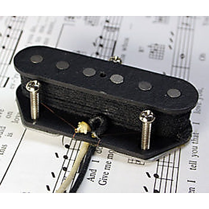 LUNDGREN(ラングレン) / Lundgren/Telecaster Vintage Bridge 6.4K Bridgeの事ならフレンズにご相談ください。 LUNDGREN(ラングレン) / Lundgren/Telecaster Vintage Bridge 6.4K Bridgeの特長！LUNDGREN Telecaster Vintage LUNDGREN(ラングレン) / Lundgren/Telecaster Vintage Bridge 6.4K Bridgeのココが凄い！出力よりも音色を重視するプレイヤー向けに設計されたテレキャスター用ブリッジピックアップ。アルニコ5マグネットとボビン下部のスチールプレートにより、豊かなサスティーンと高音域特性を実現。ブライトなクリーントーンとドライブサウンドの両立が可能。手頃な中位価格帯でLundgrenの20年以上のハンドメイド製造技術を体験できる商品。 LUNDGREN(ラングレン) / Lundgren/Telecaster Vintage Bridge 6.4K Bridgeのメーカー説明 ※ こちらの商品は 単品 / ブリッジ側 (6.4K) です。【Lundgren在庫につきまして】こちらの商品は「単品在庫」を優先としております。セットページでは売り切れとなっている場合でも在庫がある場合がございます。セットでのご購入を希望の場合、お気軽にお問い合せくださいませ。関連商品Telecaster Vintage Bridge 6.4K ブリッジ (リア) 側Telecaster Vintage Bridge 7.3K ブリッジ (リア) 側Telecaster Vintage ネック (フロント) 側Lundgren / Telecaster Vintage Bridge 6.4K 単品 ブリッジ側ラングレン / テレキャスタービンテージブリッジ6.4KTelecaster Vintage 6,4Kピックアップは出力の大きさよりも音色を重視するプレイヤーのために作られています。豊かなサスティーンと高音域により、ブライトなクリーントーン、バイト感あふれるドライブサウンドとなり、バンドサウンドの中に埋もれるこ LUNDGREN(ラングレン) / Lundgren/Telecaster Vintage Bridge 6.4K Bridgeの仕様 型番：Lundgren/Telecaster Vintage Bridge 6.4K Bridgeメーカー：LUNDGREN種類：ブリッジ側ピックアップ（単品）出力：6.4Kマグネット：アルニコ5サイズ：73 x 39 x 19mm（突起含む）重量：78g対応機種：テレキャスター 全て新品。ケーブル・消耗品以外メーカー1年保証書付のでご安心してお買いもの頂けます。LUNDGREN(ラングレン) / Lundgren/Telecaster Vintage Bridge 6.4K Bridgeの事ならフレンズにご相談ください。 LUNDGREN(ラングレン) / Lundgren/Telecaster Vintage Bridge 6.4K Bridgeの特長！LUNDGREN Telecaster Vintage LUNDGREN(ラングレン) / Lundgren/Telecaster Vintage Bridge 6.4K Bridgeのココが凄い！出力よりも音色を重視するプレイヤー向けに設計されたテレキャスター用ブリッジピックアップ。アルニコ5マグネットとボビン下部のスチールプレートにより、豊かなサスティーンと高音域特性を実現。ブライトなクリーントーンとドライブサウンドの両立が可能。手頃な中位価格帯でLundgrenの20年以上のハンドメイド製造技術を体験できる商品。 LUNDGREN(ラングレン) / Lundgren/Telecaster Vintage Bridge 6.4K Bridgeのメーカー説明 ※ こちらの商品は 単品 / ブリッジ側 (6.4K) です。【Lundgren在庫につきまして】こちらの商品は「単品在庫」を優先としております。セットページでは売り切れとなっている場合でも在庫がある場合がございます。セットでのご購入を希望の場合、お気軽にお問い合せくださいませ。関連商品Telecaster Vintage Bridge 6.4K ブリッジ (リア) 側Telecaster Vintage Bridge 7.3K ブリッジ (リア) 側Telecaster Vintage ネック (フロント) 側Lundgren / Telecaster Vintage Bridge 6.4K 単品 ブリッジ側ラングレン / テレキャスタービンテージブリッジ6.4KTelecaster Vintage 6,4Kピックアップは出力の大きさよりも音色を重視するプレイヤーのために作られています。豊かなサスティーンと高音域により、ブライトなクリーントーン、バイト感あふれるドライブサウンドとなり、バンドサウンドの中に埋もれることなく存在感を主張することができます。ボビンの下にスチールプレートを設置することでサウンドに芯とハリを与えています。また、プレートの振動によるフィードバックを抑えるために、部品を設置した後で蝋によるポ LUNDGREN(ラングレン) / Lundgren/Telecaster Vintage Bridge 6.4K Bridgeの仕様 型番：Lundgren/Telecaster Vintage Bridge 6.4K Bridgeメーカー：LUNDGREN種類：ブリッジ側ピックアップ（単品）出力：6.4Kマグネット：アルニコ5サイズ：73 x 39 x 19mm（突起含む）重量：78g対応機種：テレキャスター 全て新品。ケーブル・消耗品以外メーカー1年保証書付のでご安心してお買いもの頂けます。