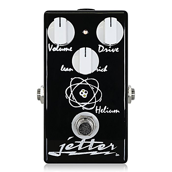 Jetter Gear(ジェッターギア) / Heliumの事ならフレンズにご相談ください。 Jetter Gear(ジェッターギア) / Heliumの特長！Jetter Gear Helium ローゲインOD Jetter Gear(ジェッターギア) / Heliumのココが凄い！Gold Standardにも搭載されるローゲインオーバードライブ。ナチュラルでオーガニックなトーン特性を持ち、特にローミッド帯域の質感が高く評価されています。lean/richコントロールで周波数域を微調整でき、ストラトキャスターやテレキャスターとの相性が良好。3万円台後半の高価格帯ですが、米国手作業製造と音質から見るとマニア層向けの価値あるペダルです。 Jetter Gear(ジェッターギア) / Heliumのメーカー説明 ■POINT・極上ローゲインオーバードライブ・特にローミッド付近のトーンは絶品・クリーン オーバードライブまでをカバー知名度：3マニア度：4Jetter Gear Heliumは、Gold Standardにも搭載されるローゲインオーバードライブです。ナチュラルでオーガニックなローゲイントーンを実現。トーンをわずかにシフトし、特にローミッドのサウンドはストラトキャスターやテレキャスターのネックピックアップを使用した際に顕著で、そのトーンはまさに絶品です。特にlean/richコントロールで最適化された周波数域を微調整し、音色のバランスを絶妙に調整することができます。●コントロールVolume：音量を調整します。Drive：ゲインを調整します。lean/rich：音色のバランスを調整します。ニュートラル位置は2時付近です。●電源HeliumはスタンダードなセンターマイナスDC9Vアダプターで駆動します。9V電池 Jetter Gear(ジェッターギア) / Heliumの仕様 種類：オーバードライブコントロール：Volume、Drive、lean/rich電源：9Vセンターマイナスアダプター、9V電池電池駆動：対応メーカー：Jetter Gear（米国製・手作業制作） 全て新品。ケーブル・消耗品以外メーカー1年保証書付のでご安心してお買いもの頂けます。Jetter Gear(ジェッターギア) / Heliumの事ならフレンズにご相談ください。 Jetter Gear(ジェッターギア) / Heliumの特長！Jetter Gear Helium ローゲインOD Jetter Gear(ジェッターギア) / Heliumのココが凄い！Gold Standardにも搭載されるローゲインオーバードライブ。ナチュラルでオーガニックなトーン特性を持ち、特にローミッド帯域の質感が高く評価されています。lean/richコントロールで周波数域を微調整でき、ストラトキャスターやテレキャスターとの相性が良好。3万円台後半の高価格帯ですが、米国手作業製造と音質から見るとマニア層向けの価値あるペダルです。 Jetter Gear(ジェッターギア) / Heliumのメーカー説明 ■POINT・極上ローゲインオーバードライブ・特にローミッド付近のトーンは絶品・クリーン オーバードライブまでをカバー知名度：3マニア度：4Jetter Gear Heliumは、Gold Standardにも搭載されるローゲインオーバードライブです。ナチュラルでオーガニックなローゲイントーンを実現。トーンをわずかにシフトし、特にローミッドのサウンドはストラトキャスターやテレキャスターのネックピックアップを使用した際に顕著で、そのトーンはまさに絶品です。特にlean/richコントロールで最適化された周波数域を微調整し、音色のバランスを絶妙に調整することができます。●コントロールVolume：音量を調整します。Drive：ゲインを調整します。lean/rich：音色のバランスを調整します。ニュートラル位置は2時付近です。●電源HeliumはスタンダードなセンターマイナスDC9Vアダプターで駆動します。9V電池を同時に使用している場合、アダプターを接続すると電池は回路から切断されます。電池のみを使用している場合、インプットジャックにプラグが接続されると電源が入ります。使用しないときはインプットジャ Jetter Gear(ジェッターギア) / Heliumの仕様 種類：オーバードライブコントロール：Volume、Drive、lean/rich電源：9Vセンターマイナスアダプター、9V電池電池駆動：対応メーカー：Jetter Gear（米国製・手作業制作） 全て新品。ケーブル・消耗品以外メーカー1年保証書付のでご安心してお買いもの頂けます。