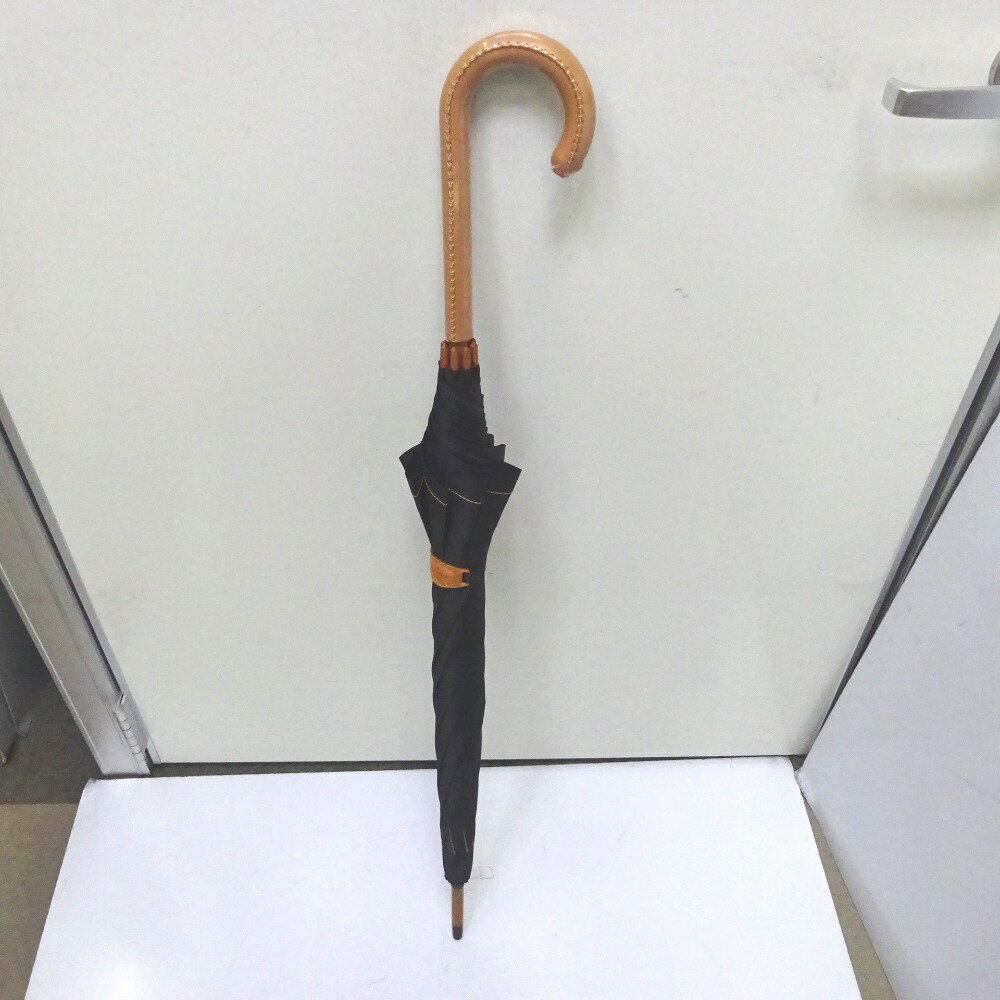 フェンディ 傘 日傘 ブラック【質みなみ・二又瀬店】【質屋】 FENDI 【中古】 Ft570391のサムネイル