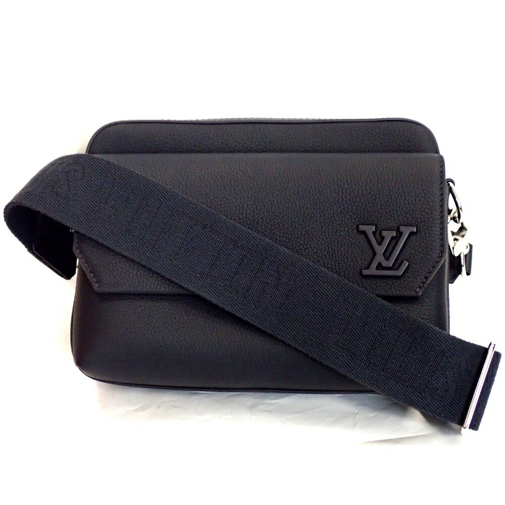 ルイ・ヴィトン アエログラム ファストライン・メッセンジャー M11600 ショルダーバッグ 本革 ネイビー系 超美品 【質みなみ・千早駅前店】【質屋】 LOUIS VUITTON 【中古】 Th996011のサムネイル