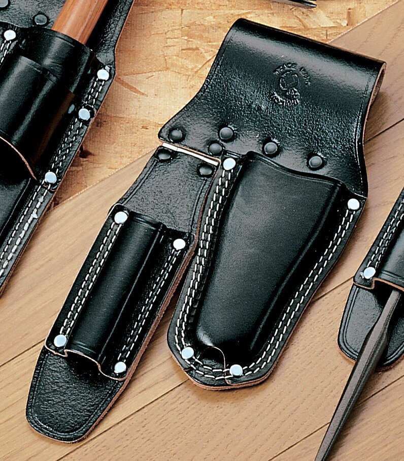 材質：牛ヌメ皮仕様 サイズ：H200・W65mm　