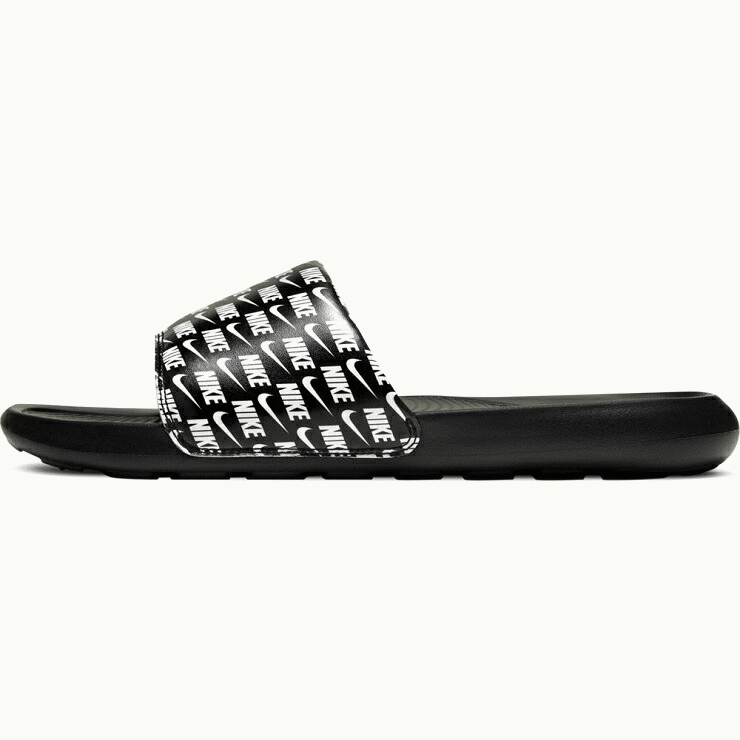 大きいサイズ メンズ ナイキ 低反発 シャワー サンダル ビクトリーワン スライド9678-006 NIKE W VICTORI ONE SLIDE 男性 限定 柄 黒 白 ロゴ 多い ブラック ホワイト コンビ かっこいい かわいい ベナッシ 正規品 限定 キングサイズ 29cm 30cm 31cm 32cm 33cm 34cm