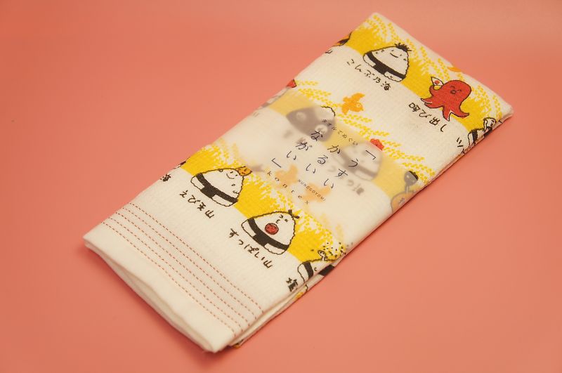 てぬぐいたおる　「おむすび山」(おにぎり)