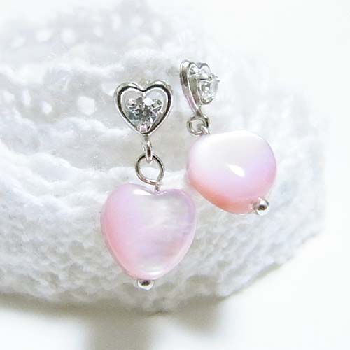 K14WG ぷっくり ピンクシェル が可愛い ピアス