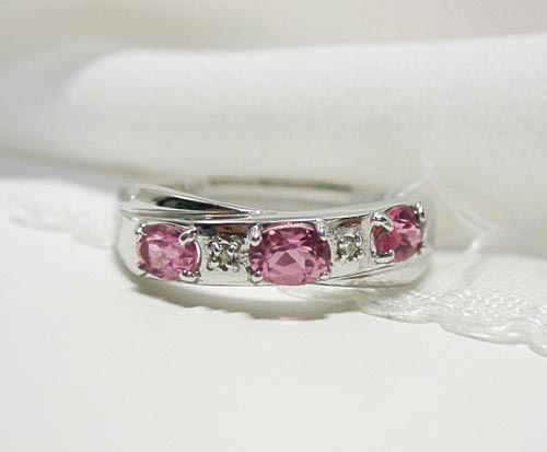 ピンクトルマリンのお洒落K18WGリング
